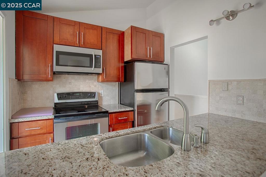 RIDGEVIEW - Residential