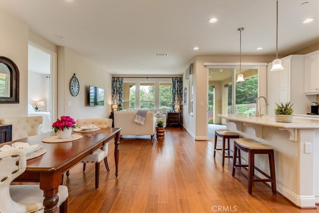 1176 Spring Azure Way