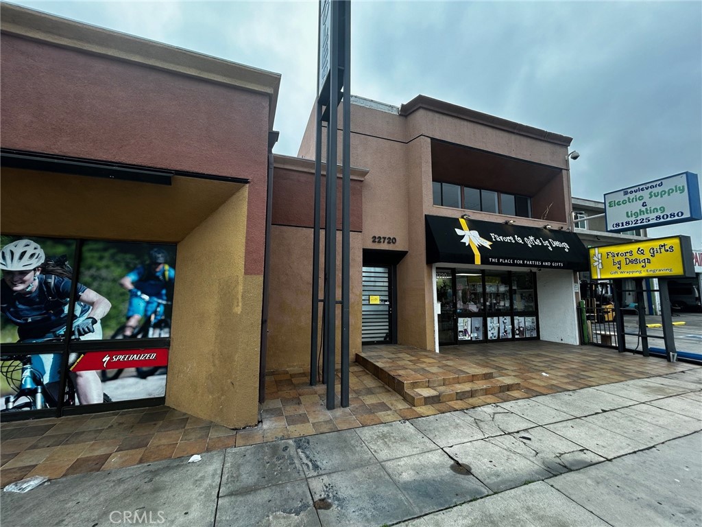 22718 Ventura Boulevard