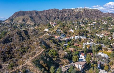 Photo of 2949 N Durand Drive, Hollywood Hills East, CA 90068 (MLS # SR25083109)