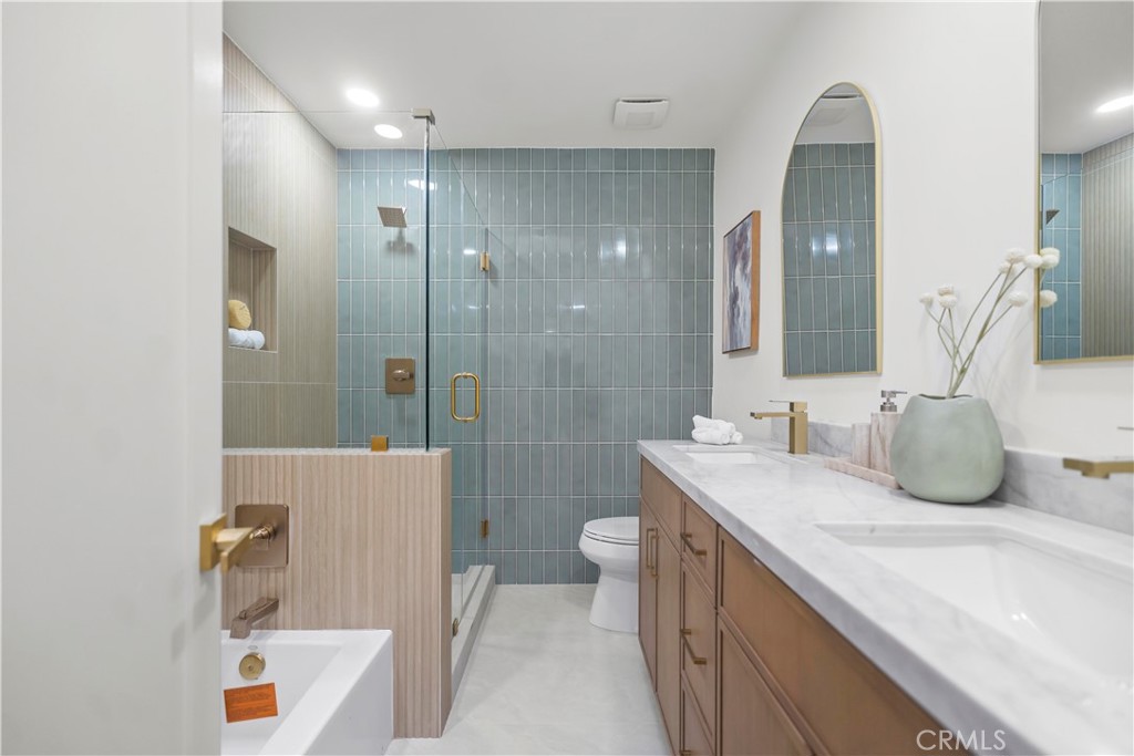 2055 Avenida Aprenda