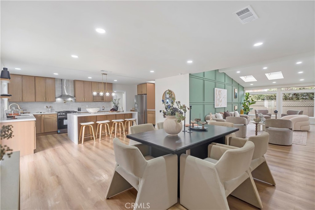 2055 Avenida Aprenda