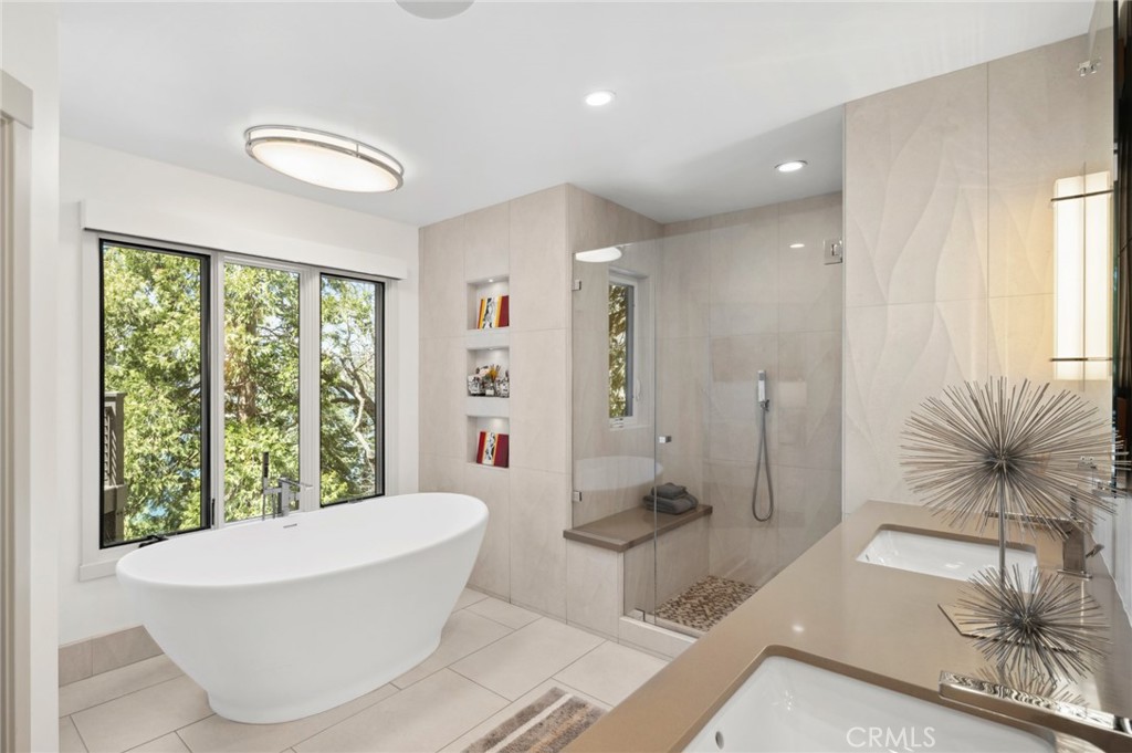 Arrowhead Woods (AWHW) - Residential
