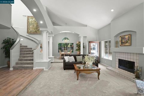 Photo of 421 Stoneybrook Ct CT, Danville, CA 94506 (MLS # 41135203)