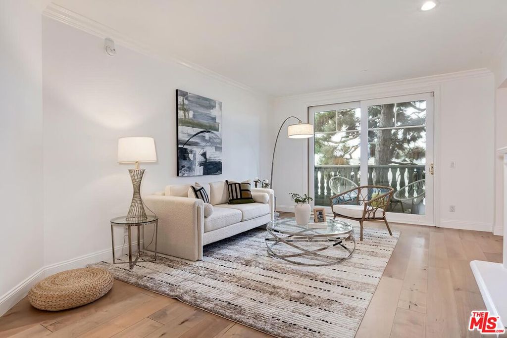 Properties 4 430 N Oakhurst Drive 105