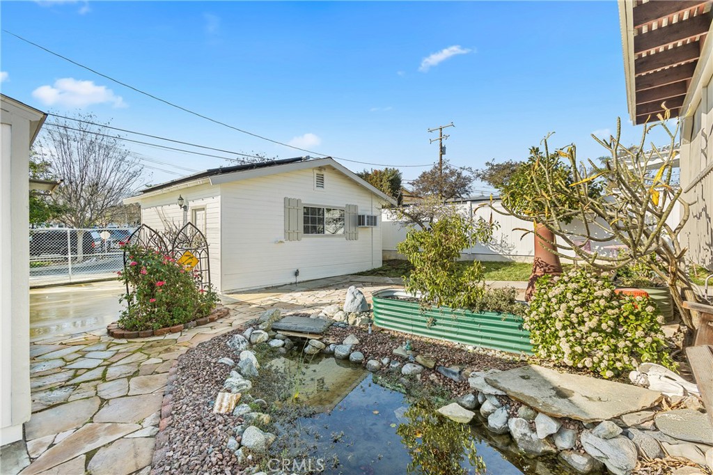 127 S Redwood Avenue