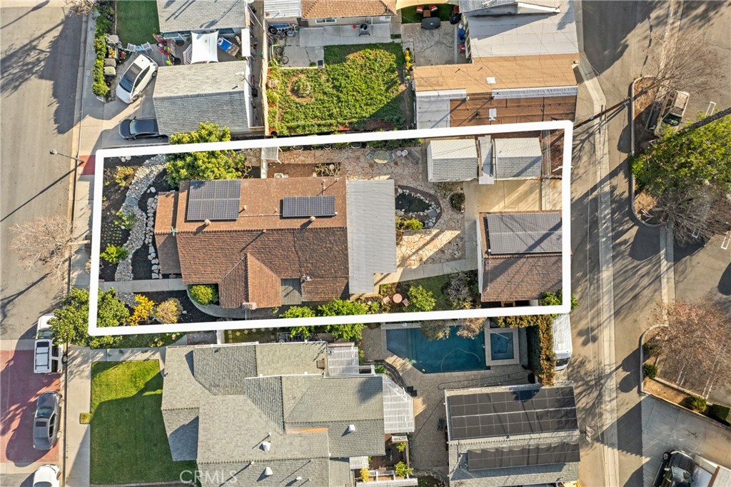 127 S Redwood Avenue