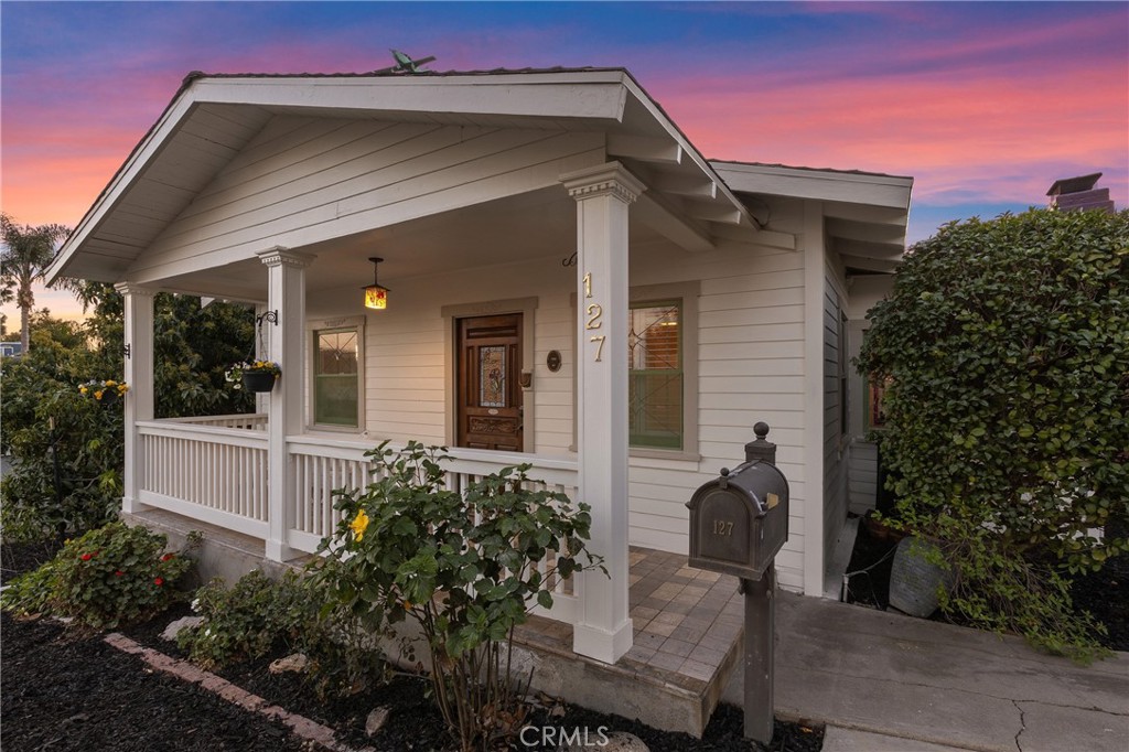 127 S Redwood Avenue