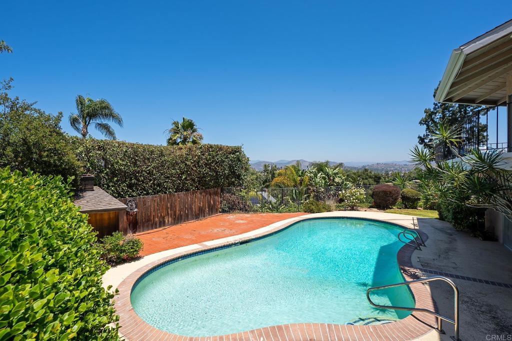 11238 ROLLING HILLS DR