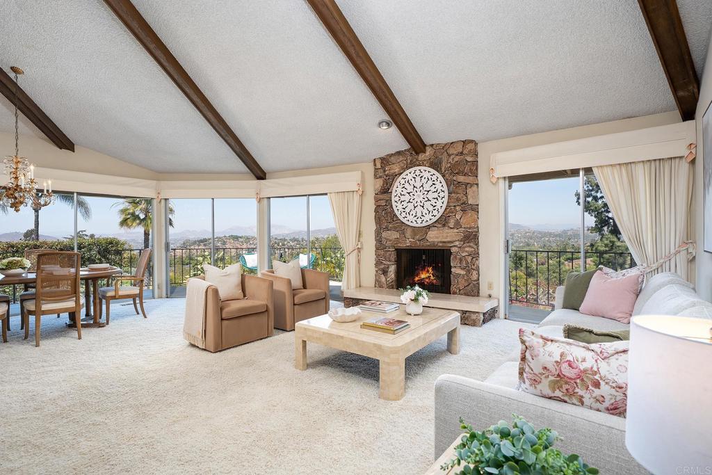 11238 ROLLING HILLS DR