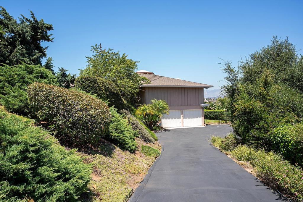 11238 ROLLING HILLS DR