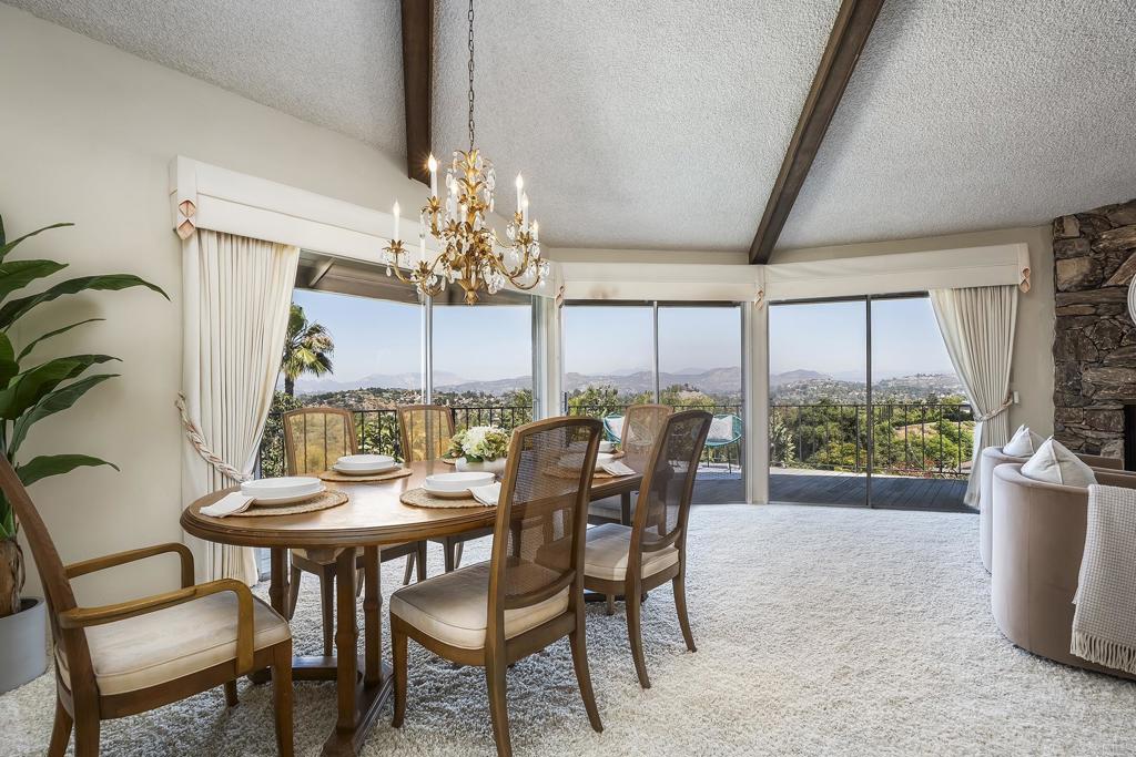 11238 ROLLING HILLS DR