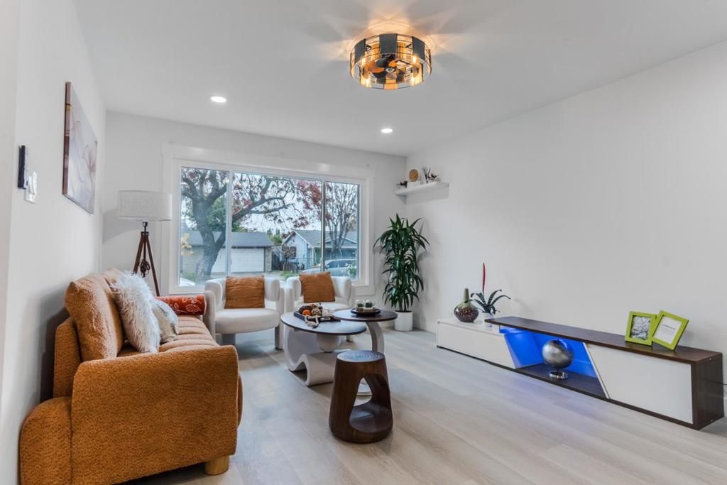 Photo of 2786 Plumas Drive, San Jose, CA 95121 (MLS # ML82031407)