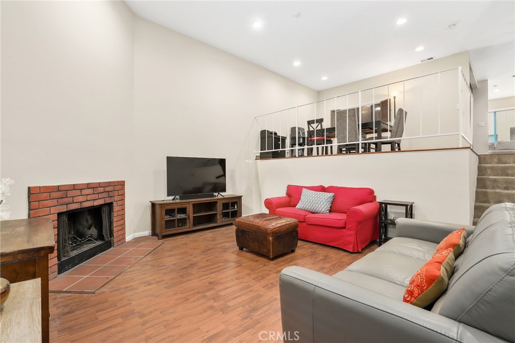 2304 Mathews Avenue 2