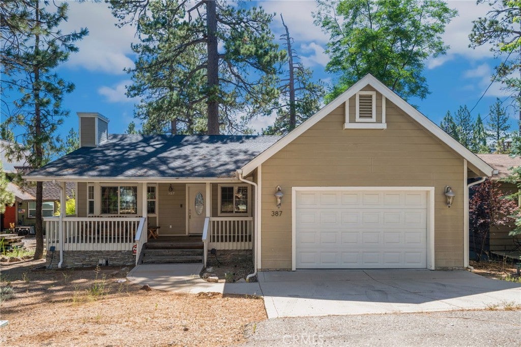 387 Vista Lane