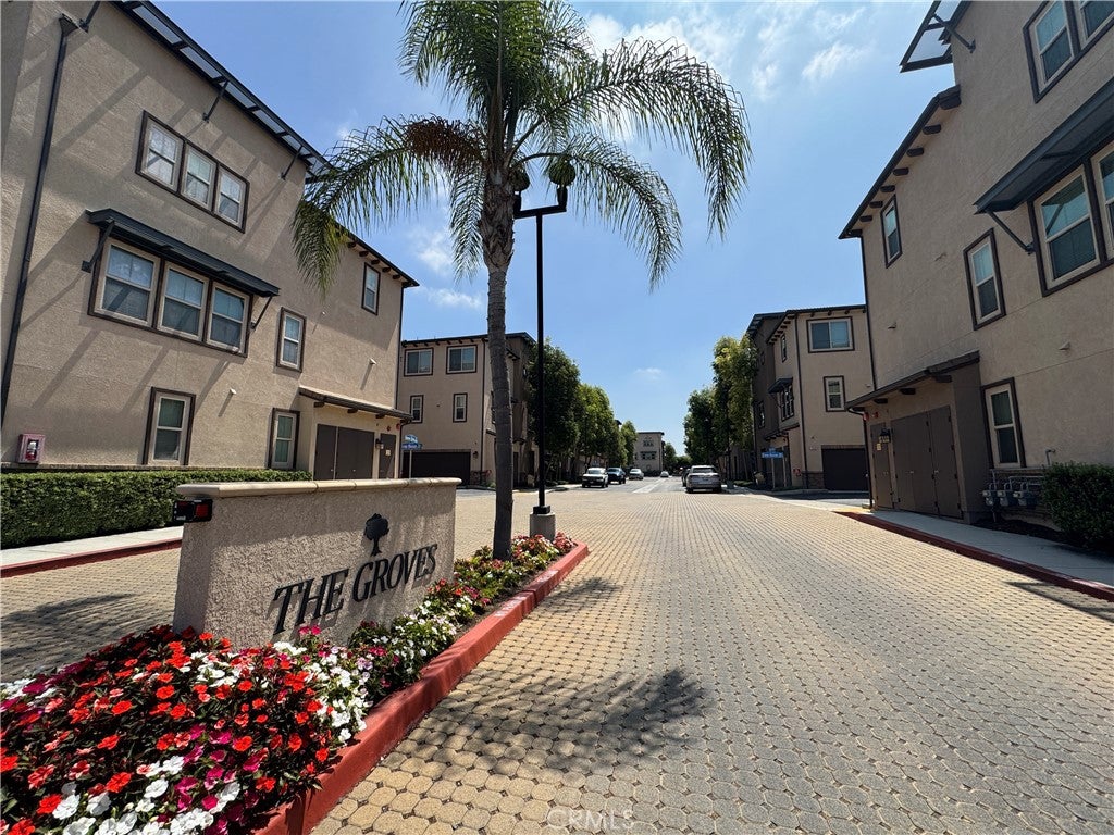 1391 Clementine Way
