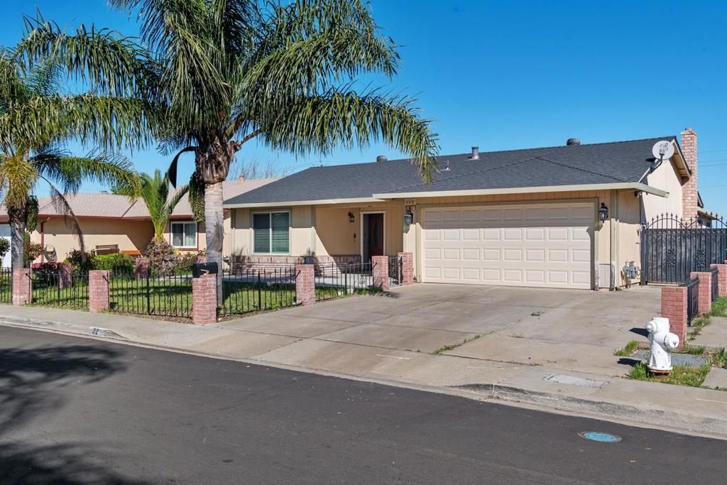 Photo of 22 Sharon Drive, Bay Point, CA 94565 (MLS # ML82039104)