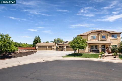 Photo of 605 605 Caraway Ct Dr, Brentwood, CA 94513 (MLS # 41126253)