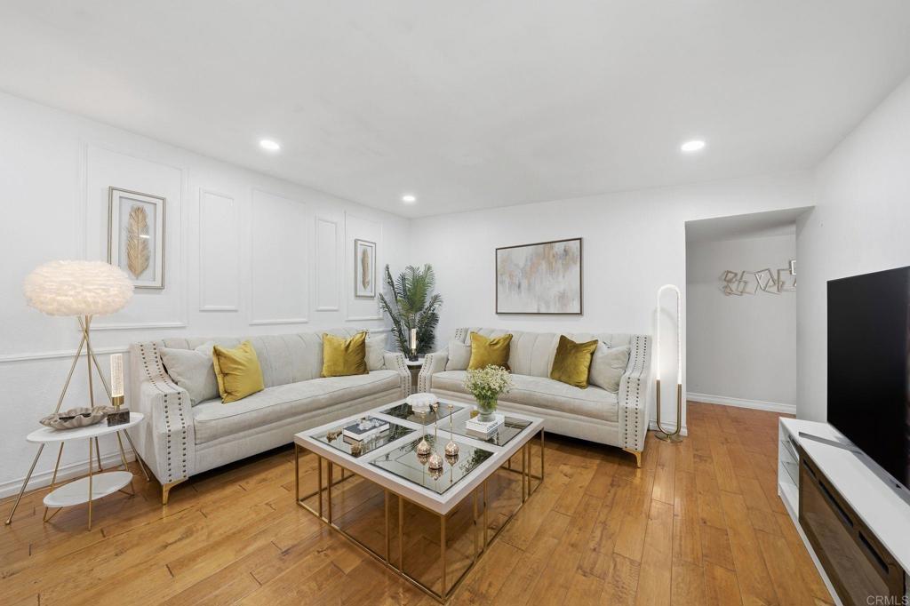 2553 Granada Circle