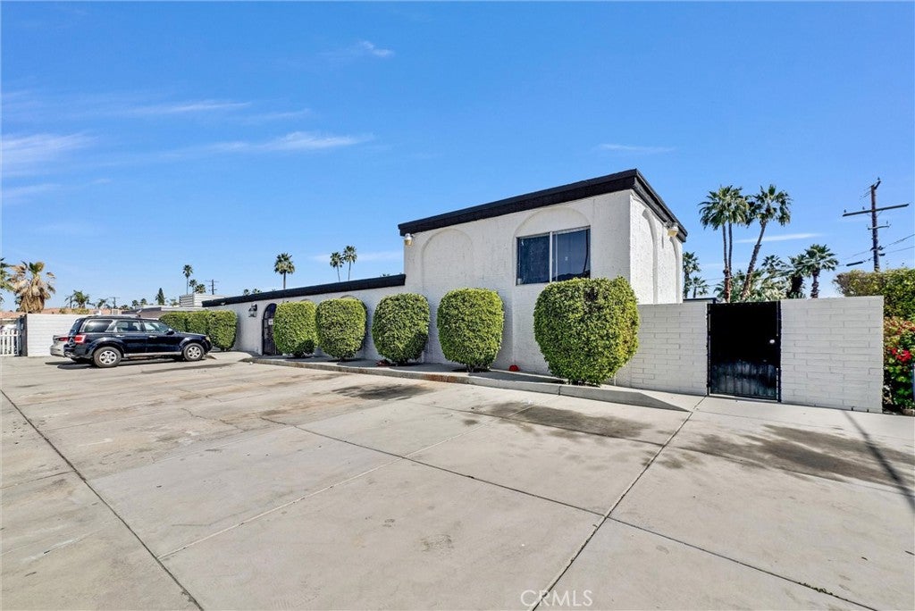 1900 E Baristo Road