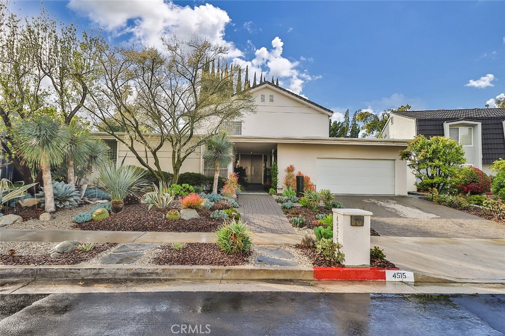 Properties 1 4575 De Celis Place