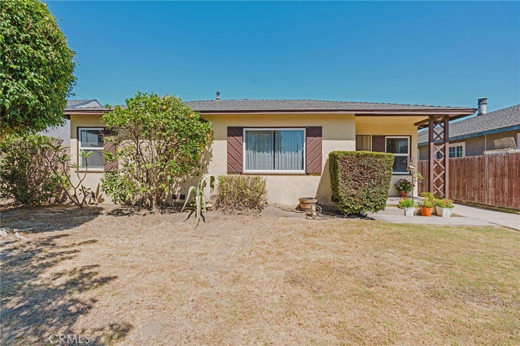 6160 Pepperwood