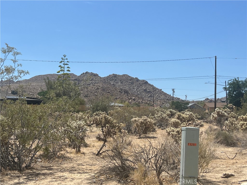 61891 El Reposo Circle