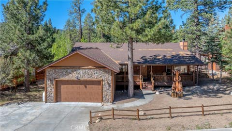 Photo of 166 N Teakwood Drive, Big Bear Lake, CA 92315 (MLS # IG26115809)