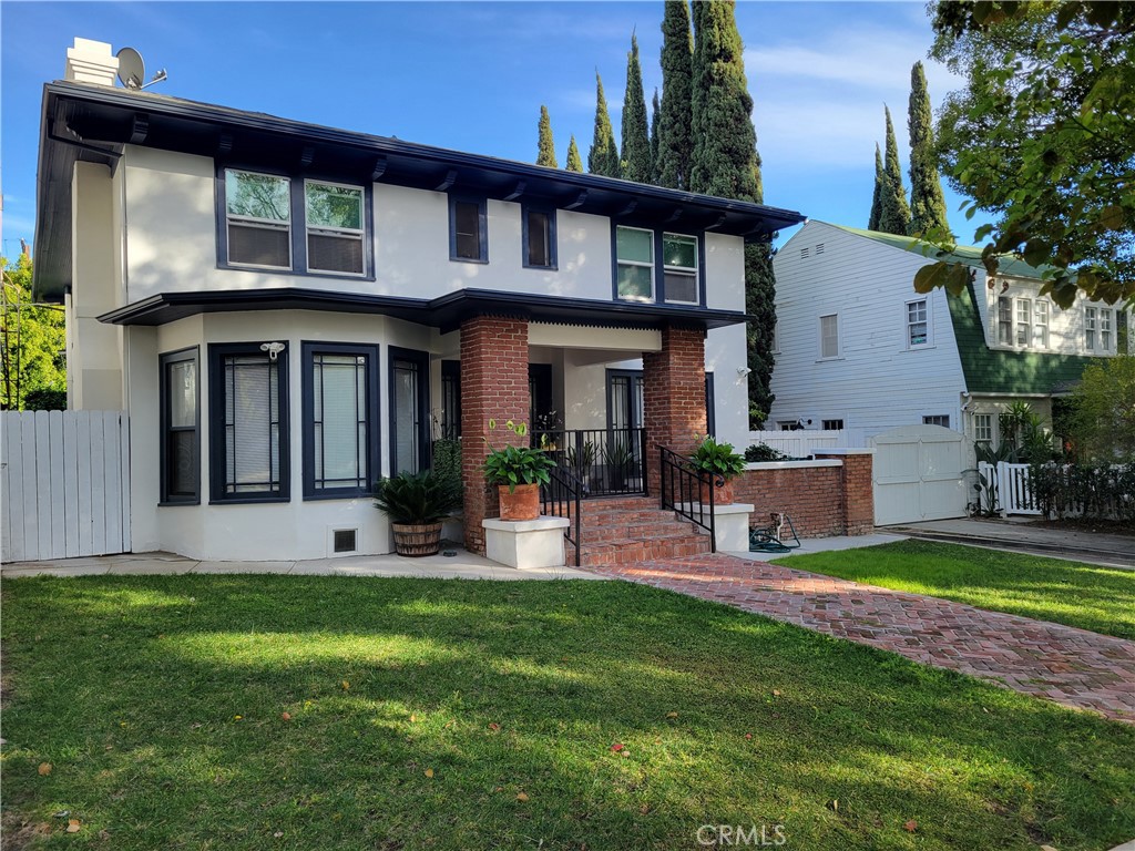 1434 N Genesee Avenue