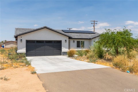 Photo of 20924 Ponca, Apple Valley, CA 92308 (MLS # HD26152270)