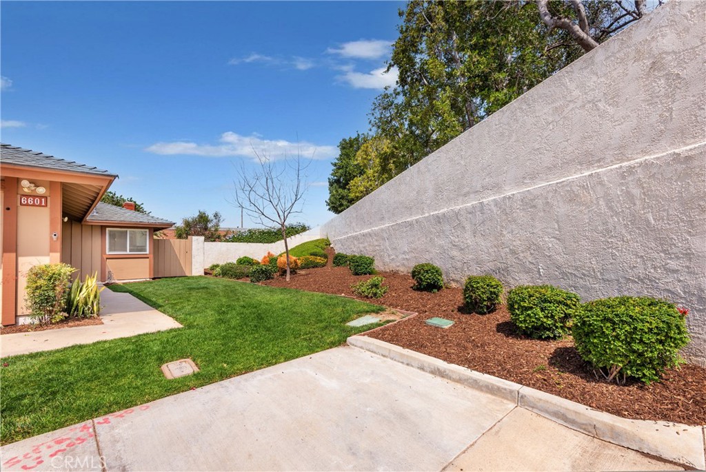 6601 Vista Loma