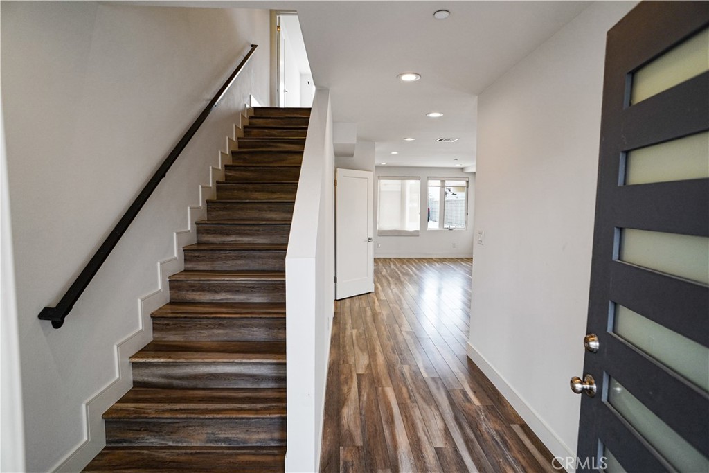 803 N Kingsley Drive