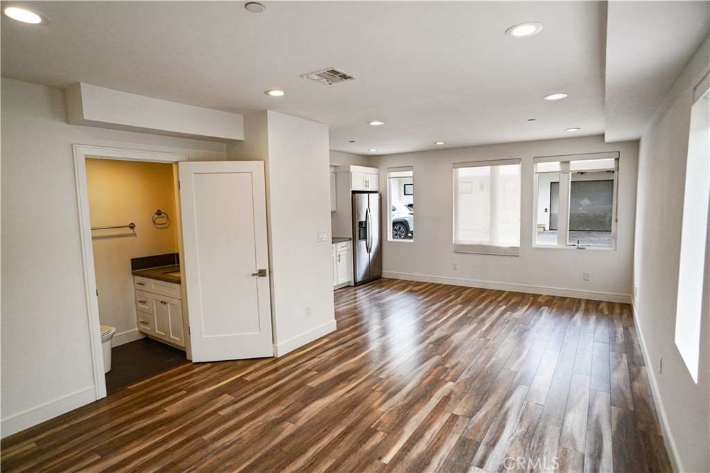 803 N Kingsley Drive