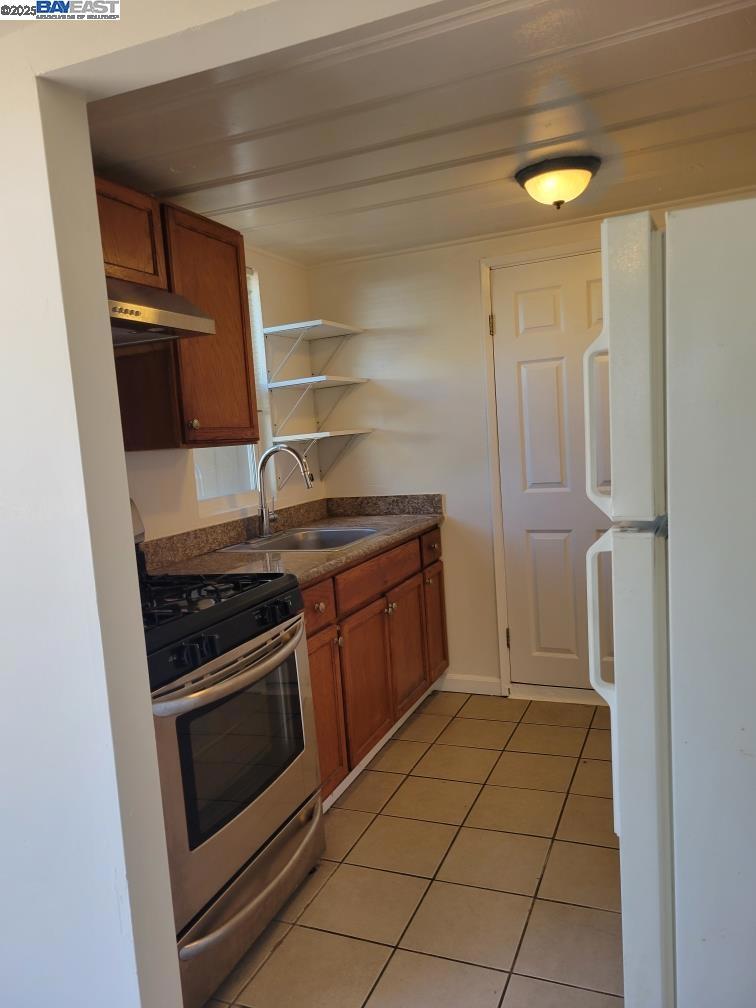 SAN LEANDRO BRDR - Residential