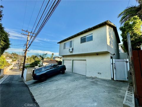 Photo of 821 Avenue A #B, Redondo Beach, CA 90277 (MLS # SB25268816)