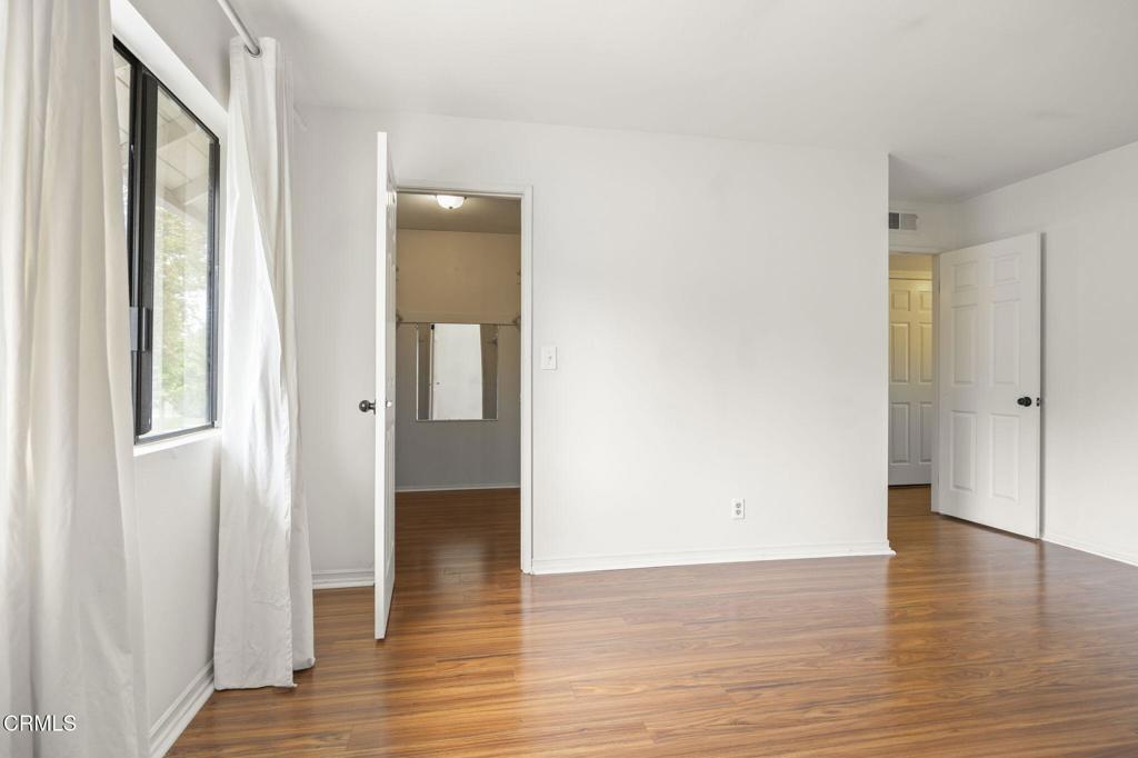 Village Green-725 - Residential
