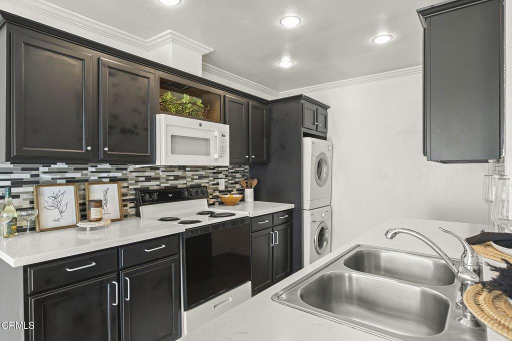 Village Green-725 - Residential