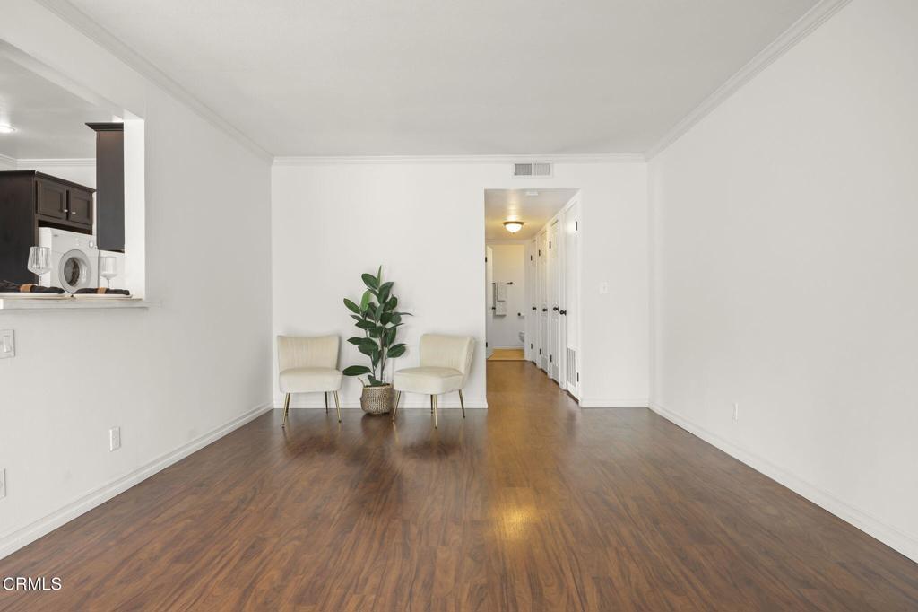 Village Green-725 - Residential