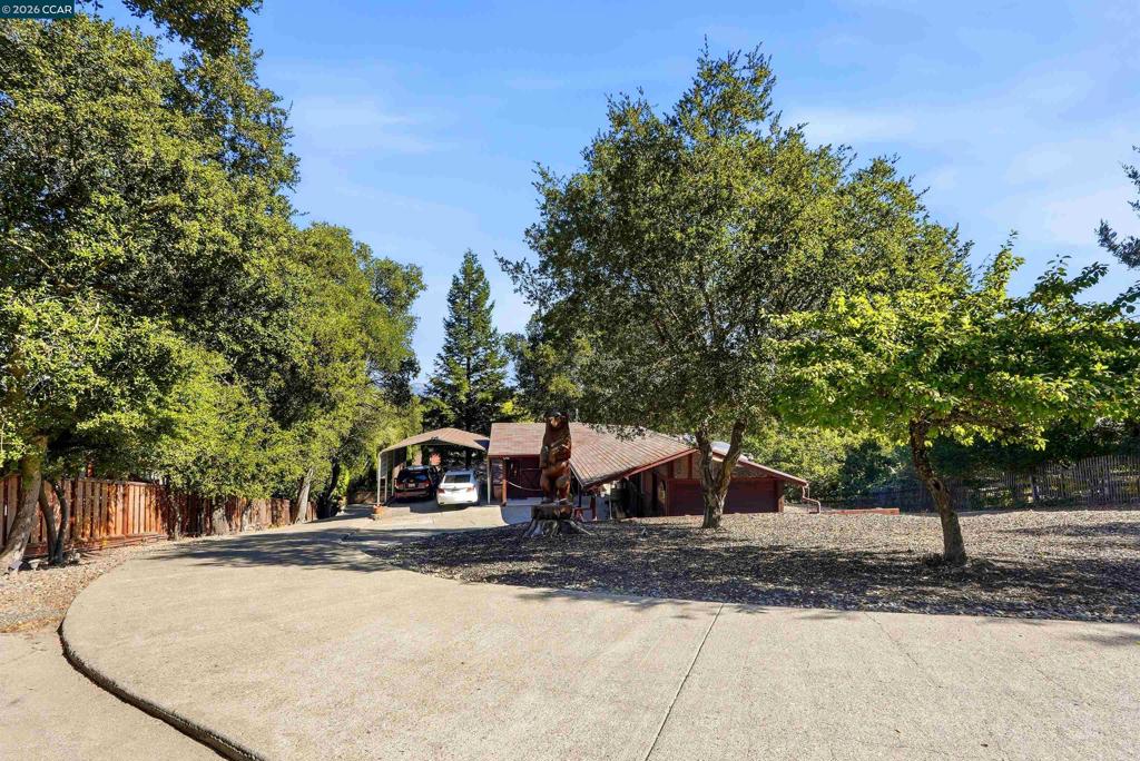 168 Crestview Dr