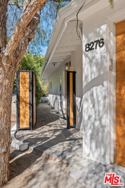 8276 Woodshill Trail