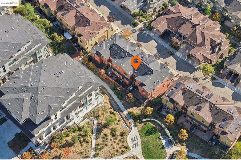 OAKLAND HILLS - Residential