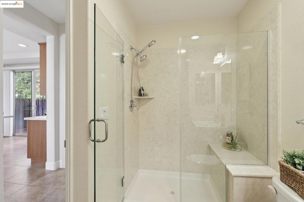 OAKLAND HILLS - Residential