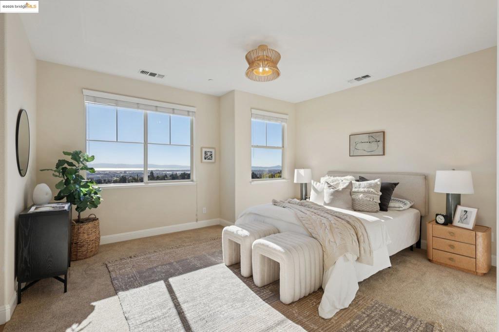 OAKLAND HILLS - Residential