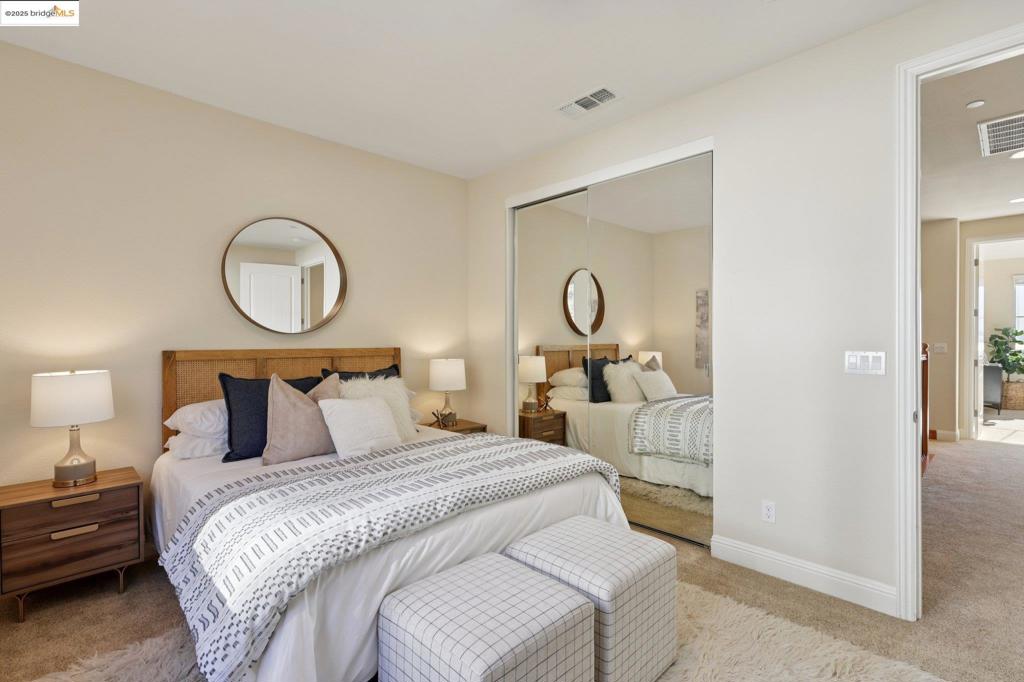 OAKLAND HILLS - Residential