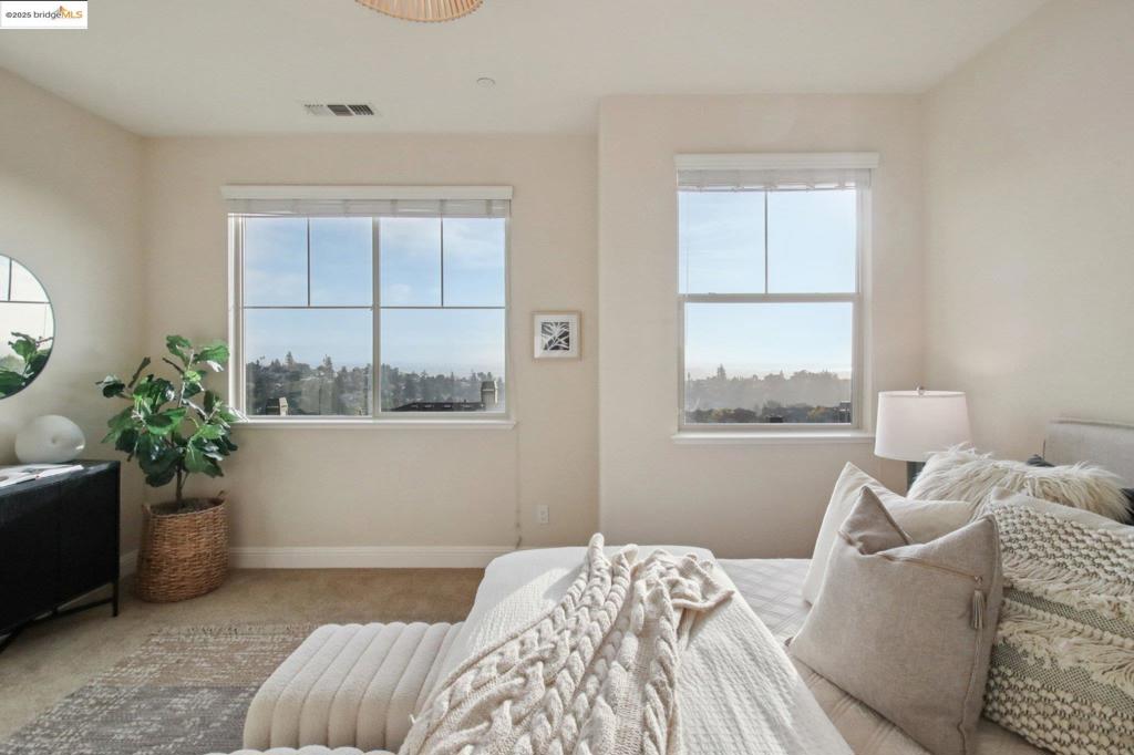 OAKLAND HILLS - Residential