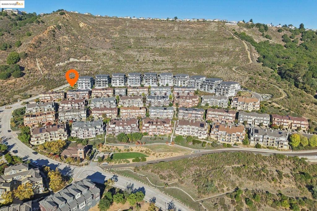 OAKLAND HILLS - Residential