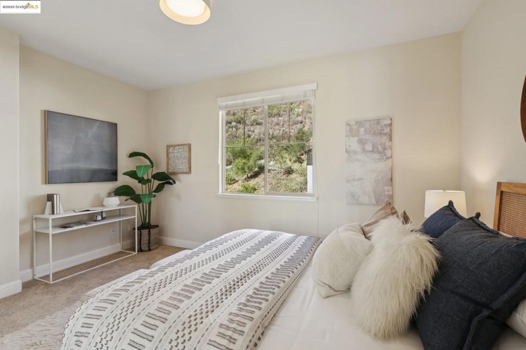 OAKLAND HILLS - Residential