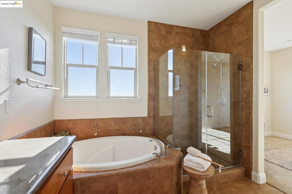 OAKLAND HILLS - Residential