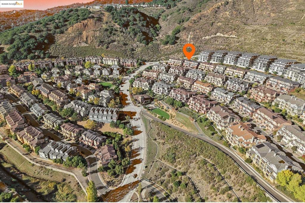 OAKLAND HILLS - Residential