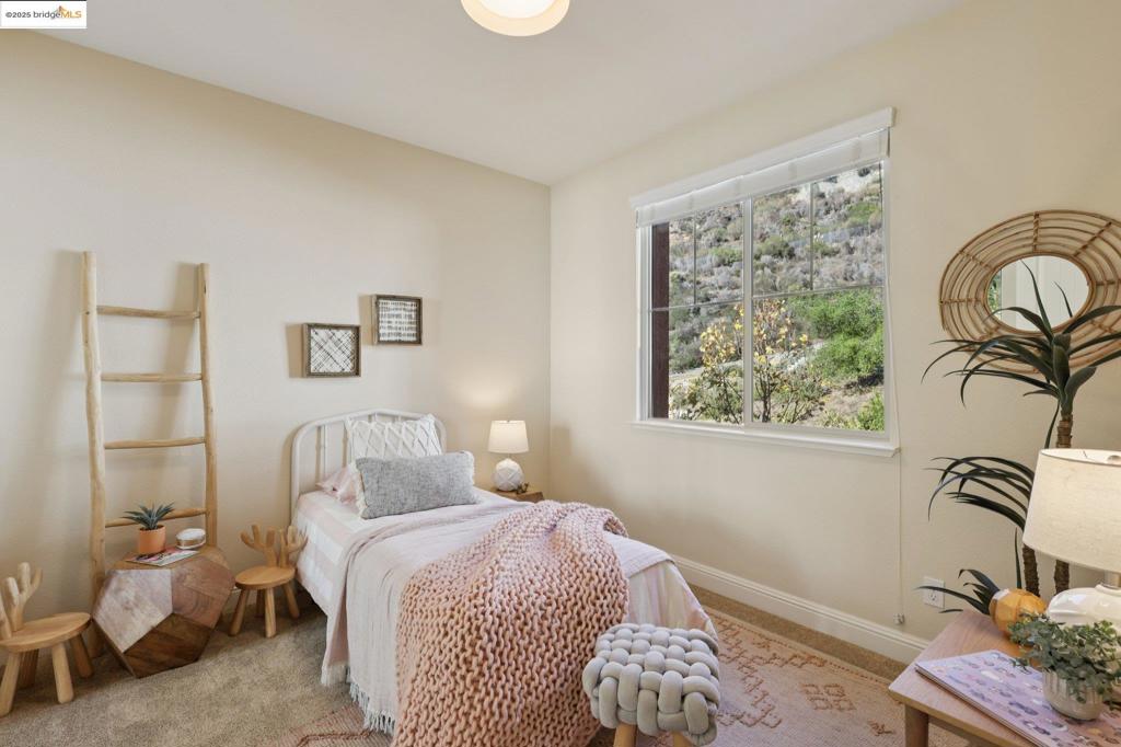 OAKLAND HILLS - Residential